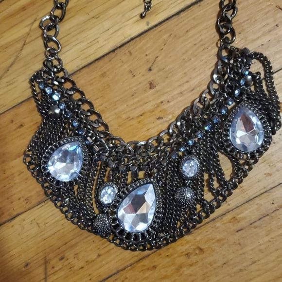 Metal jewel fashion chocker necklace - Picture 2 of 2